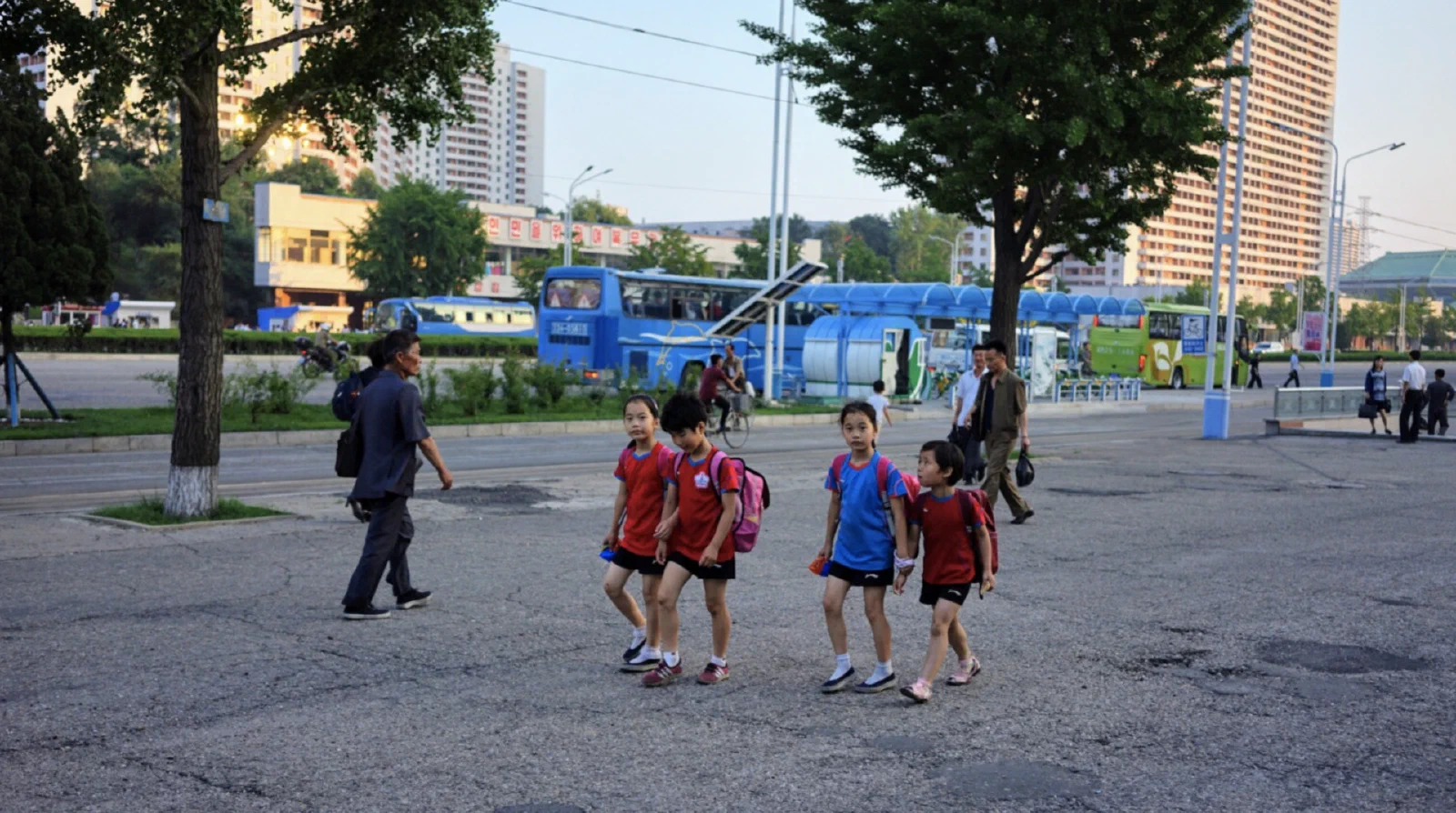 朝鲜 —— 小国寡民的主体思想实践